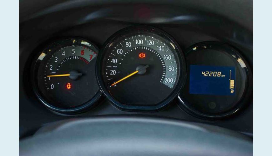 RENAULT LOGAN AUTHENTIQUE 1.0 12V SCE (FLEX) - BRANCO - 2018 Foto 10 (Grande)