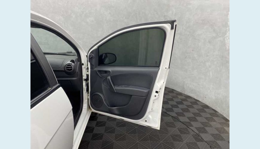 FIAT GRAND SIENA 1.0 FLEX - BRANCO - 2021 Foto 10 (Grande)