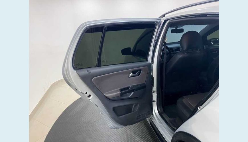 VOLKSWAGEN CROSSFOX 1.6 VHT (FLEX) - PRATA - 2014 Foto 10 (Grande)