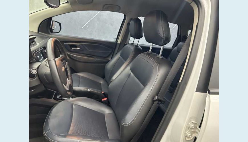 CHEVROLET SPIN PREMIER 1.8 (AUT.) - BRANCO - 2023 Foto 10 (Grande)