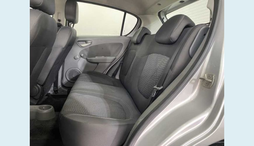 FIAT PALIO ATTRACTIVE 1.0 EVO (FLEX) - PRATA - 2013 Foto 10 (Grande)