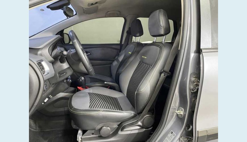 CHEVROLET SPIN ACTIV 7S 1.8 (FLEX) (AUT) - CINZA - 2020 Foto 10 (Grande)