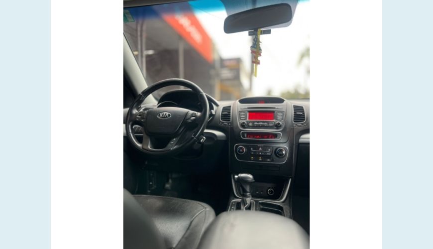 KIA SORENTO - PRETO - 2015 Foto 10 (Grande)