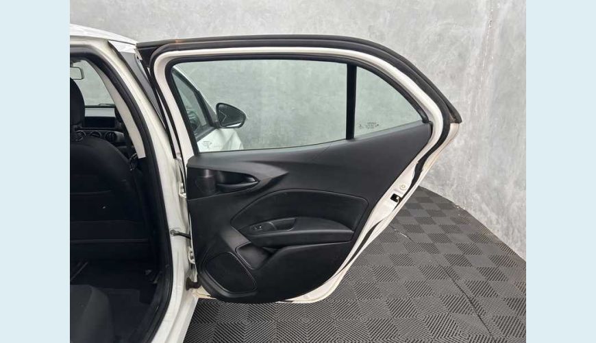 FIAT ARGO 1.0 FLEX MANUAL 4P - BRANCO - 2022 Foto 10 (Grande)