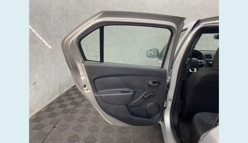 RENAULT LOGAN LIFE 1.0 12V FLEX MANUAL 4P - PRATA - 2022 Foto 10 (Grande)