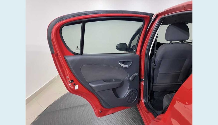 FIAT PALIO ATTRACTIVE 1.0 EVO FLEX MANUAL 4P - BRANCO - 2017 Foto 10 (Grande)