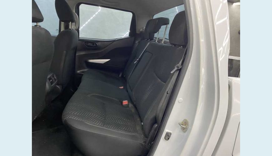 NISSAN FRONTIER 2.3 TD DIESEL MANUAL 4P - BRANCO - 2021 Foto 10 (Grande)