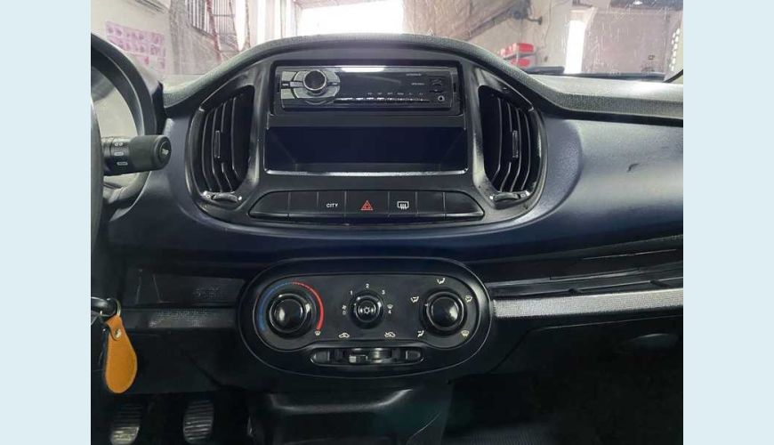 FIAT UNO DRIVE 1.0 FLEX MANUAL 4P - PRATA - 2018 Foto 10 (Grande)