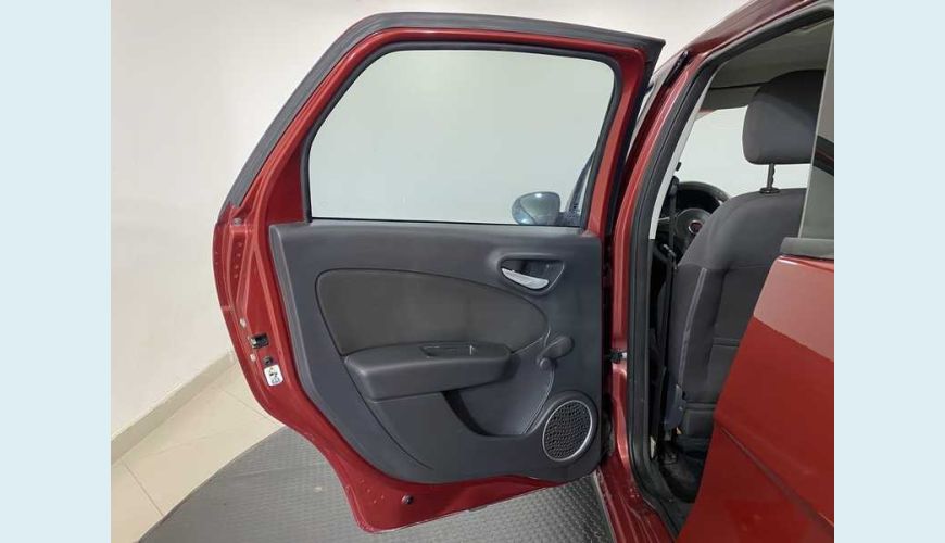 FIAT GRAND SIENA EVO ATTRACTIVE 1.4 8V FLEX MANUAL 4P - VERMELHO - 2016 Foto 10 (Grande)