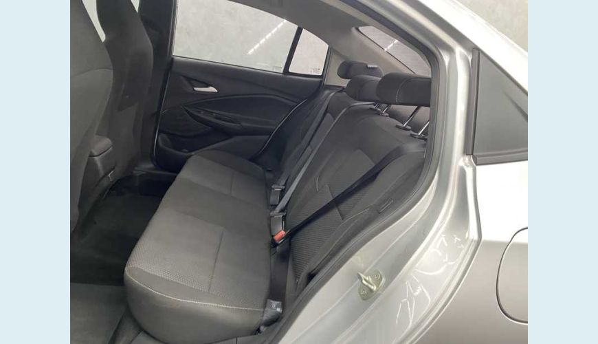 CHEVROLET ONIX PLUS LTZ 1.0 TURBO FLEX AUT. 4P - PRATA - 2023 Foto 10 (Grande)