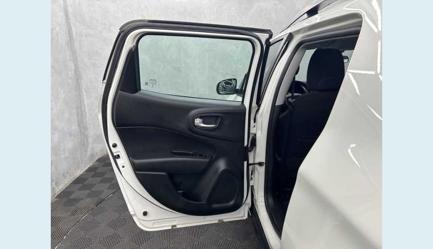 FIAT TORO FREEDOM 1.3 FLEX AUT. 4P - BRANCO - 2023 Foto 10 (Grande)