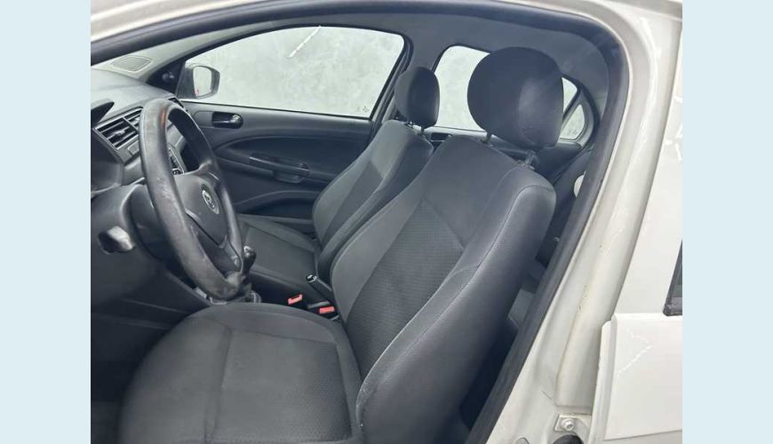VOLKSWAGEN VOYAGE 1.0 MPI FLEX MANUAL 4P - BRANCO - 2023 Foto 10 (Grande)