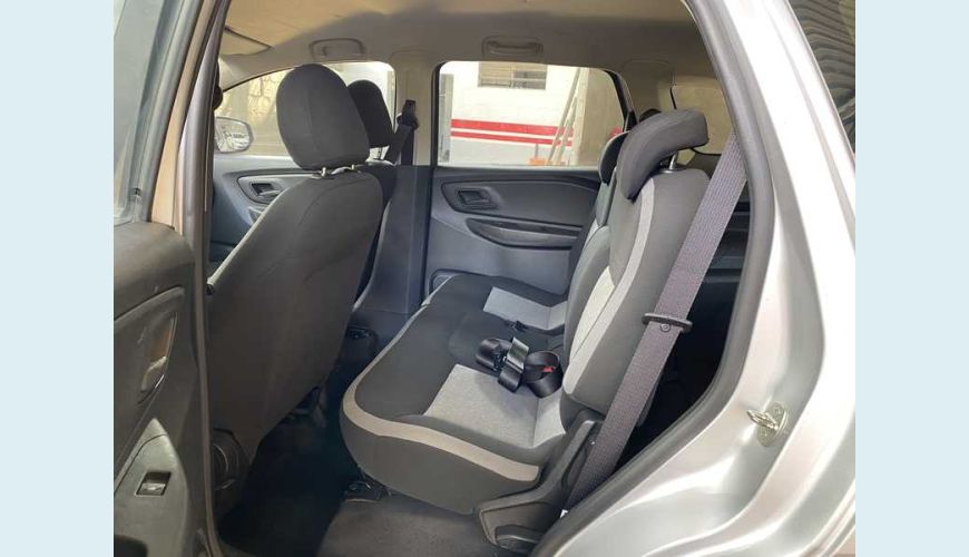 CHEVROLET SPIN LS 5S 1.8 FLEX MANUAL 4P - PRATA - 2018 Foto 10 (Grande)
