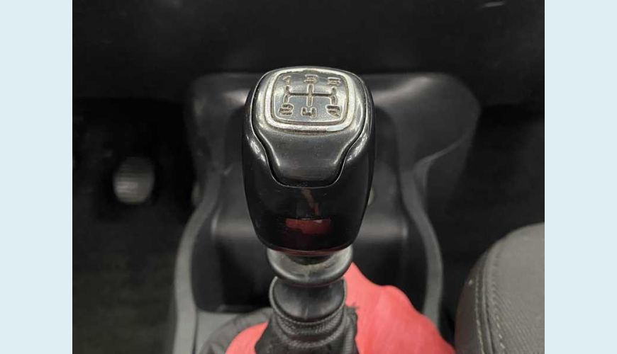 FIAT UNO ATTRACTIVE 1.0 8V FLEX MANUAL 4P - BRANCO - 2020 Foto 10 (Grande)