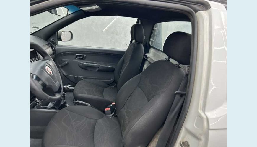 FIAT STRADA HARD WORKING 1.4 FLEX MANUAL 2P - BRANCO - 2019 Foto 10 (Grande)