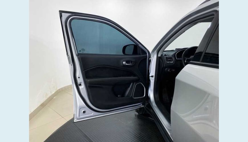 JEEP COMPASS SPORT 2.0 FLEX AUT. 4P - PRATA - 2018 Foto 10 (Grande)