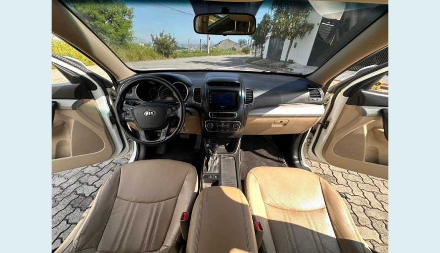 KIA SORENTO EX 2.4 16V FLEX AUT. 4P - BRANCO - 2014 Foto 10 (Grande)