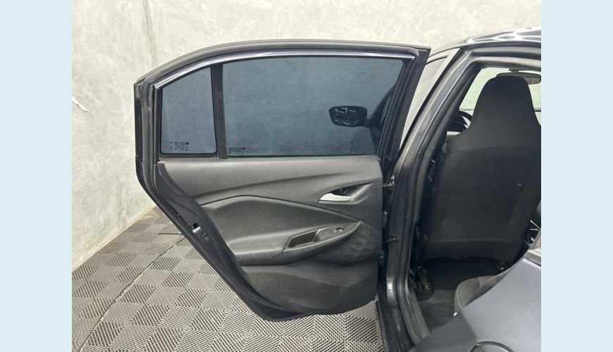 CHEVROLET ONIX LT 1.0 TURBO FLEX MANUAL 4P - CINZA - 2024 Foto 10 (Grande)