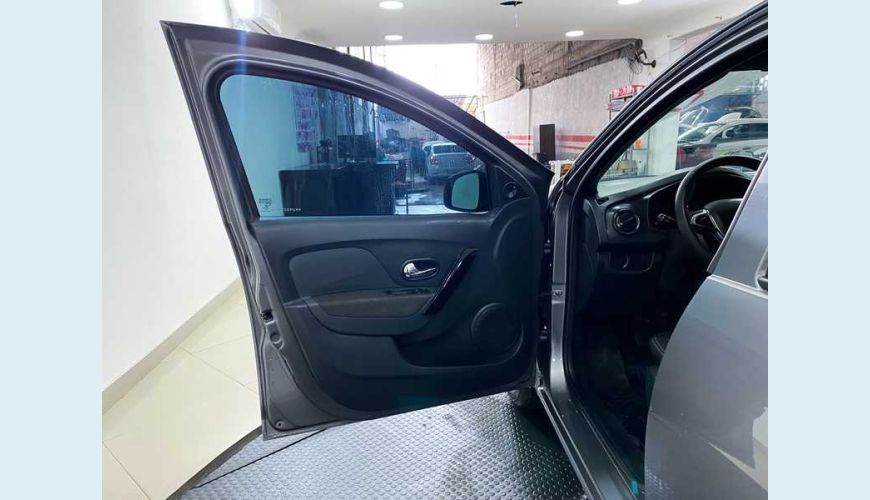 RENAULT LOGAN LIFE 1.0 12V FLEX MANUAL 4P - CINZA - 2021 Foto 10 (Grande)