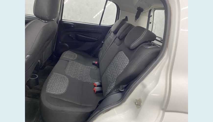 FIAT UNO ATTRACTIVE 1.0 FLEX MANUAL 4P - BRANCO - 2021 Foto 10 (Grande)