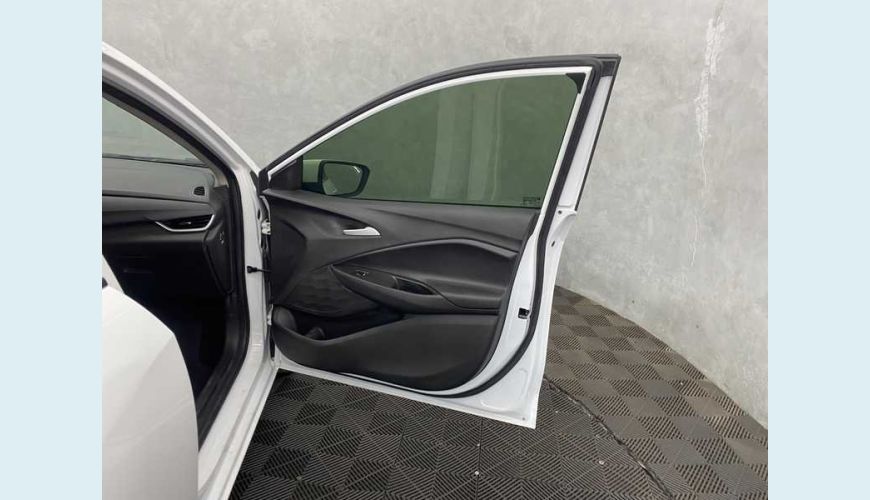 CHEVROLET ONIX LT 1.0 TURBO FLEX MANUAL 4P - BRANCO - 2023 Foto 10 (Grande)