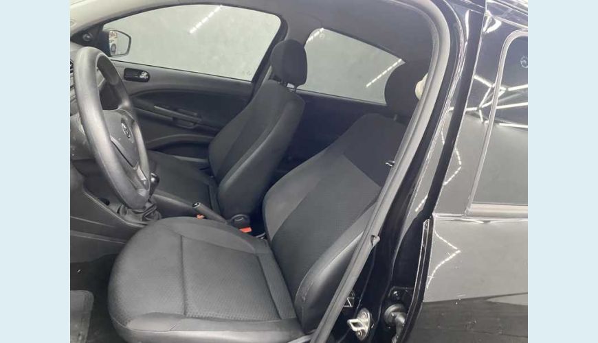 VOLKSWAGEN GOL 1.6 FLEX MANUAL 4P - PRETO - 2022 Foto 10 (Grande)