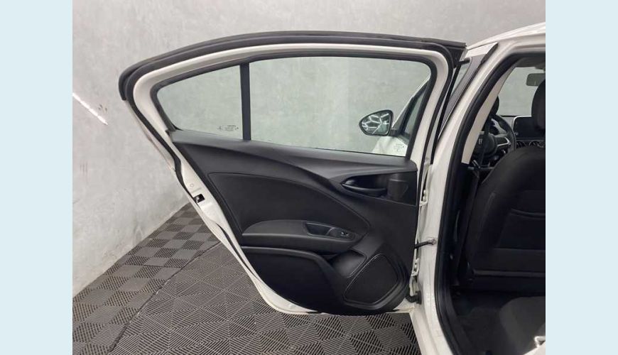 FIAT CRONOS DRIVE 1.3 S-DESIGN FLEX MANUAL 4P - BRANCO - 2022 Foto 10 (Grande)