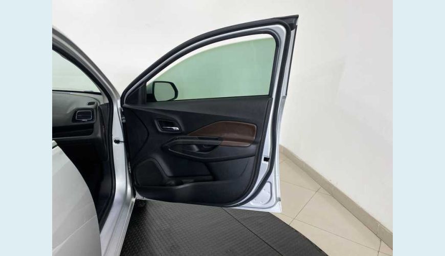 CHEVROLET COBALT LTZ 1.8 8V FLEX MANUAL 4P - PRATA - 2019 Foto 10 (Grande)