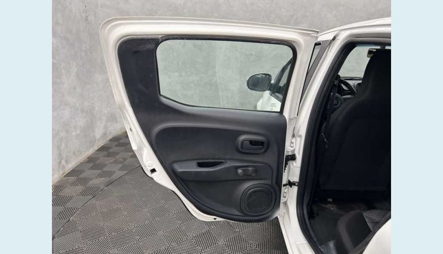 FIAT MOBI LIKE 1.0 FLEX MANUAL 4P - BRANCO - 2022 Foto 10 (Grande)