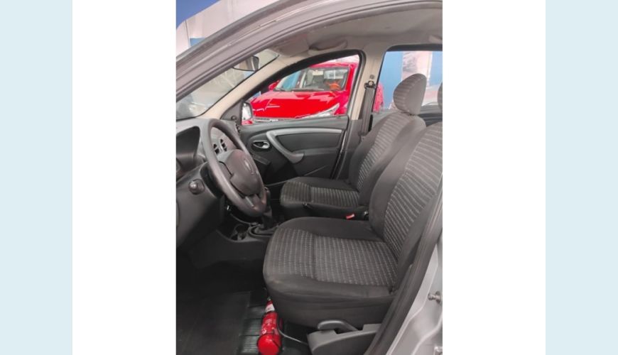 RENAULT SANDERO FLEX MANUAL 4P - PRATA - 2014 Foto 10 (Grande)