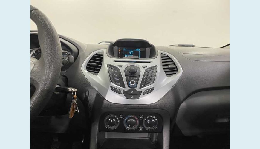 FORD KA SE PLUS 1.5 16V FLEX MANUAL 4P - BRANCO - 2015 Foto 10 (Grande)