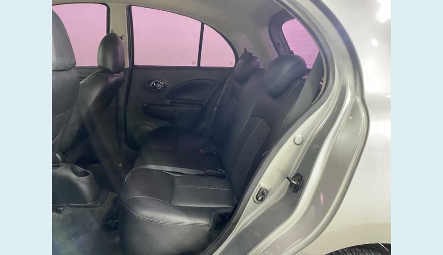 NISSAN MARCH S 1.6 16V FLEX MANUAL 4P - CINZA - 2013 Foto 10 (Grande)