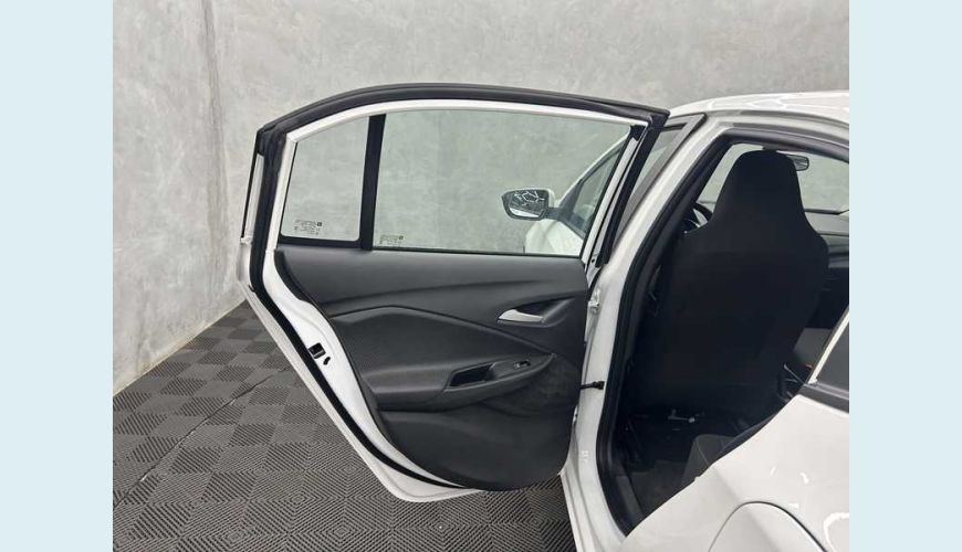 CHEVROLET ONIX LT 1.0 TURBO FLEX MANUAL 4P - BRANCO - 2024 Foto 10 (Grande)