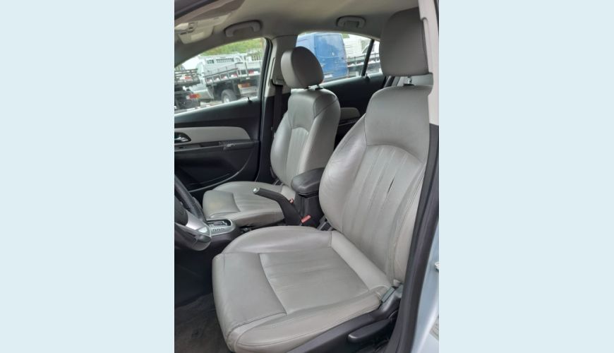 CHEVROLET CRUZE LTZ 1.8 16V FLEX AUT. 4P - PRATA - 2012 Foto 10 (Grande)