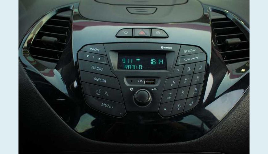 FORD KA SEDAN SE 1.0 FLEX MANUAL 4P - BRANCO - 2018 Foto 10 (Grande)