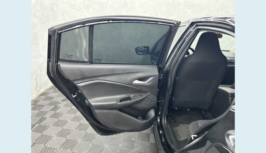 CHEVROLET ONIX PLUS LTZ 1.0 TURBO FLEX AUT. 4P - PRETO - 2023 Foto 10 (Grande)