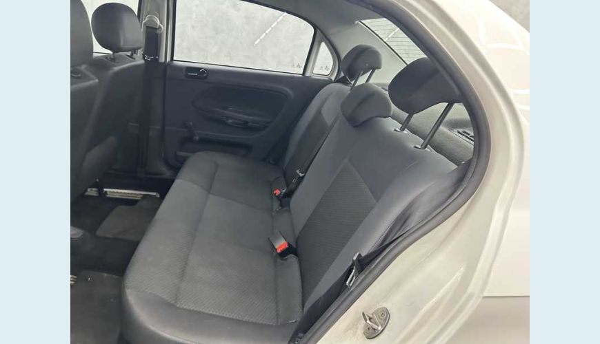 VOLKSWAGEN VOYAGE 1.0 MPI FLEX MANUAL 4P - BRANCO - 2023 Foto 10 (Grande)