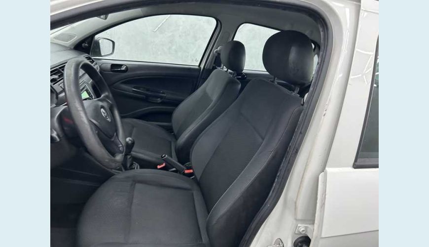 VOLKSWAGEN VOYAGE 1.0 MPI FLEX MANUAL 4P - BRANCO - 2023 Foto 10 (Grande)