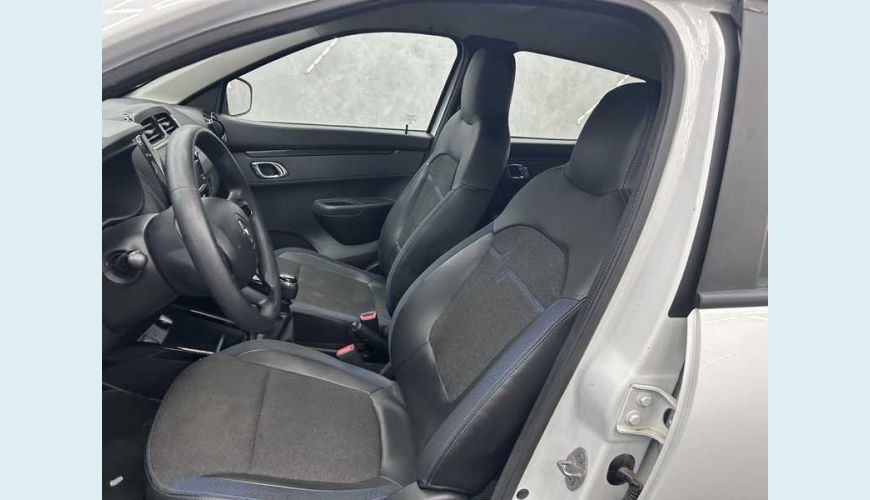 RENAULT KWID INTENSE 1.0 FLEX MANUAL 4P - BRANCO - 2023 Foto 10 (Grande)