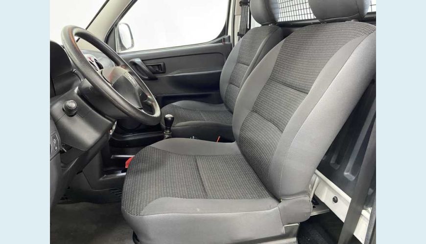 PEUGEOT PARTNER FURGAO 1.6 FLEX MANUAL 4P - BRANCO - 2020 Foto 10 (Grande)