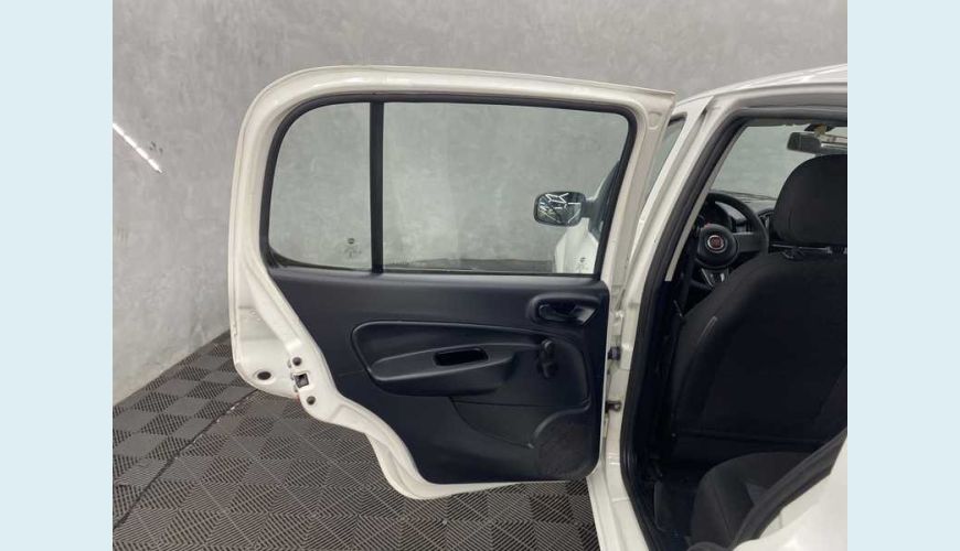 FIAT UNO ATTRACTIVE 1.0 8V FLEX MANUAL 4P - BRANCO - 2019 Foto 10 (Grande)
