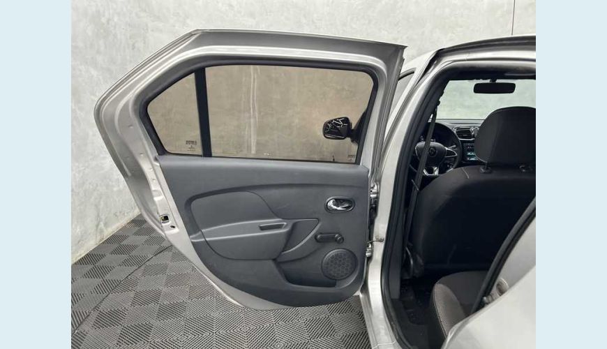 RENAULT LOGAN ZEN 1.0 12V FLEX MANUAL 4P - PRATA - 2021 Foto 10 (Grande)