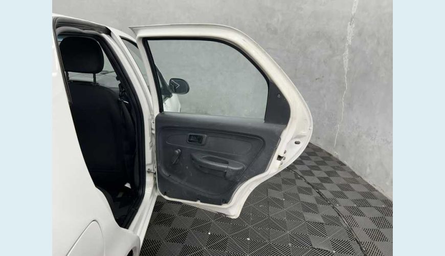 FIAT PALIO FIRE 1.0 8V FLEX MANUAL 4P - BRANCO - 2016 Foto 10 (Grande)