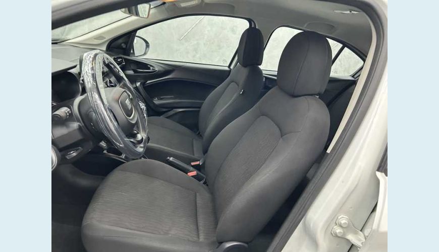 FIAT CRONOS DRIVE 1.0 FLEX MANUAL 4P - BRANCO - 2023 Foto 10 (Grande)