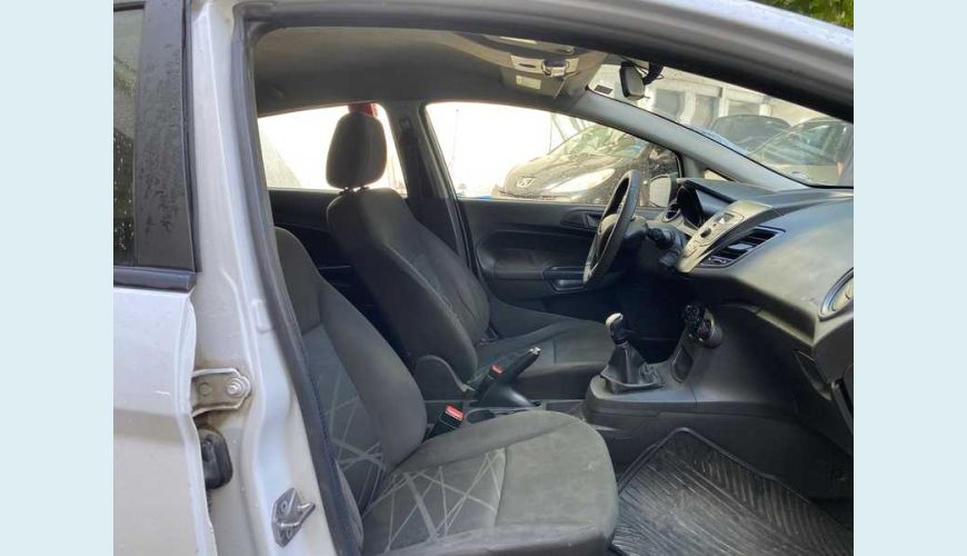 FORD FIESTA SE 1.5 16V FLEX MANUAL 4P - BRANCO - 2014 Foto 10 (Grande)