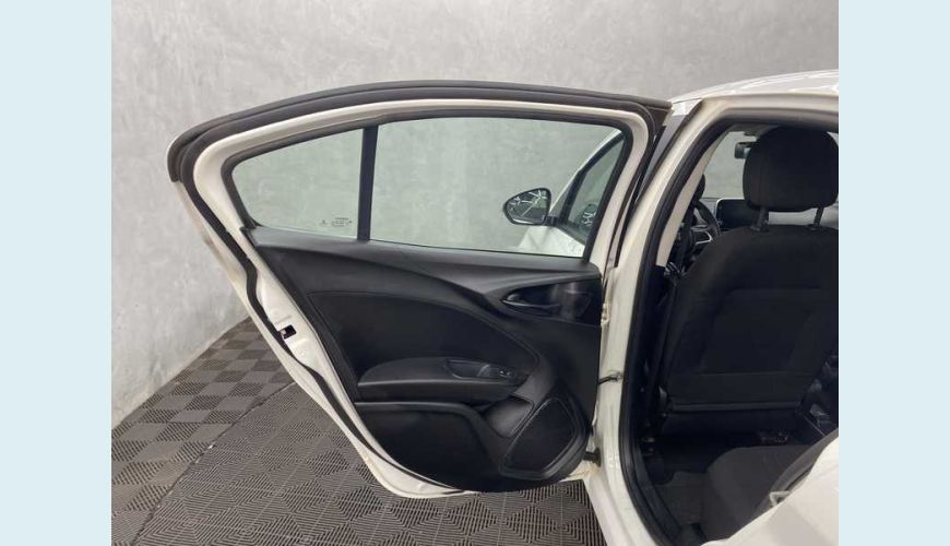 FIAT CRONOS DRIVE 1.3 FLEX MANUAL 4P - BRANCO - 2022 Foto 10 (Grande)