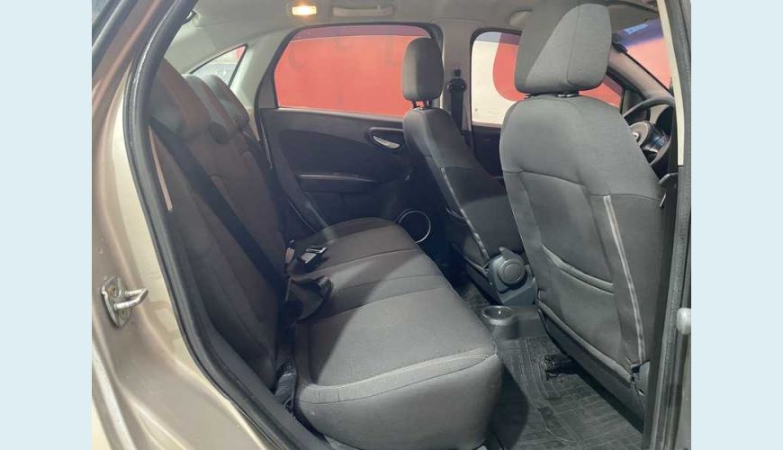 FIAT GRAND SIENA TETRAFUEL 1.4 8V FLEX MANUAL 4P - BEGE - 2013 Foto 10 (Grande)