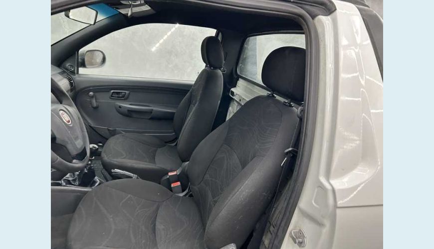 FIAT STRADA WORKING 1.4 FLEX MANUAL 2P - BRANCO - 2019 Foto 10 (Grande)