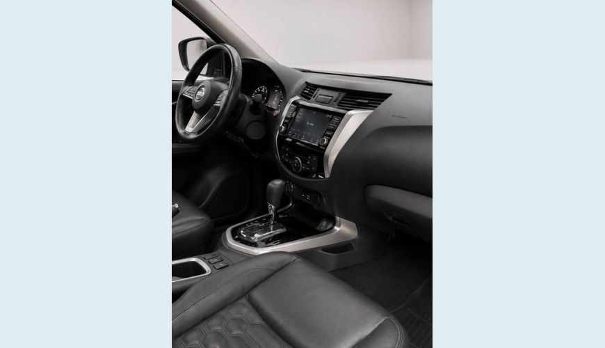 NISSAN FRONTIER PLATINUM 2.3 B.TURBO DIESEL FLEX AUT. 4P - PRETO - 2023 Foto 10 (Grande)