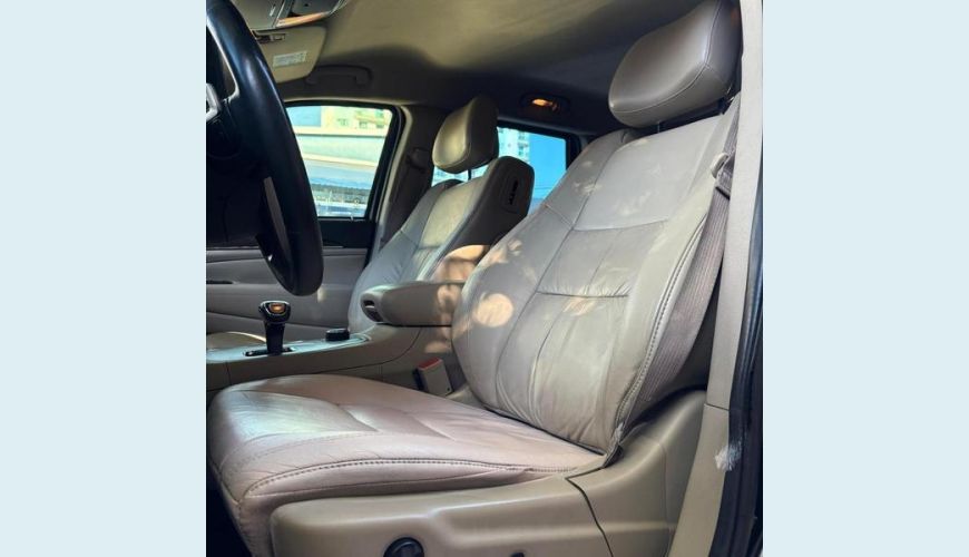 JEEP JEEP GRAND CHEVROLET LIMITED CRD 3.0 FLEX AUT. 4P - PRETO - 2014 Foto 10 (Grande)